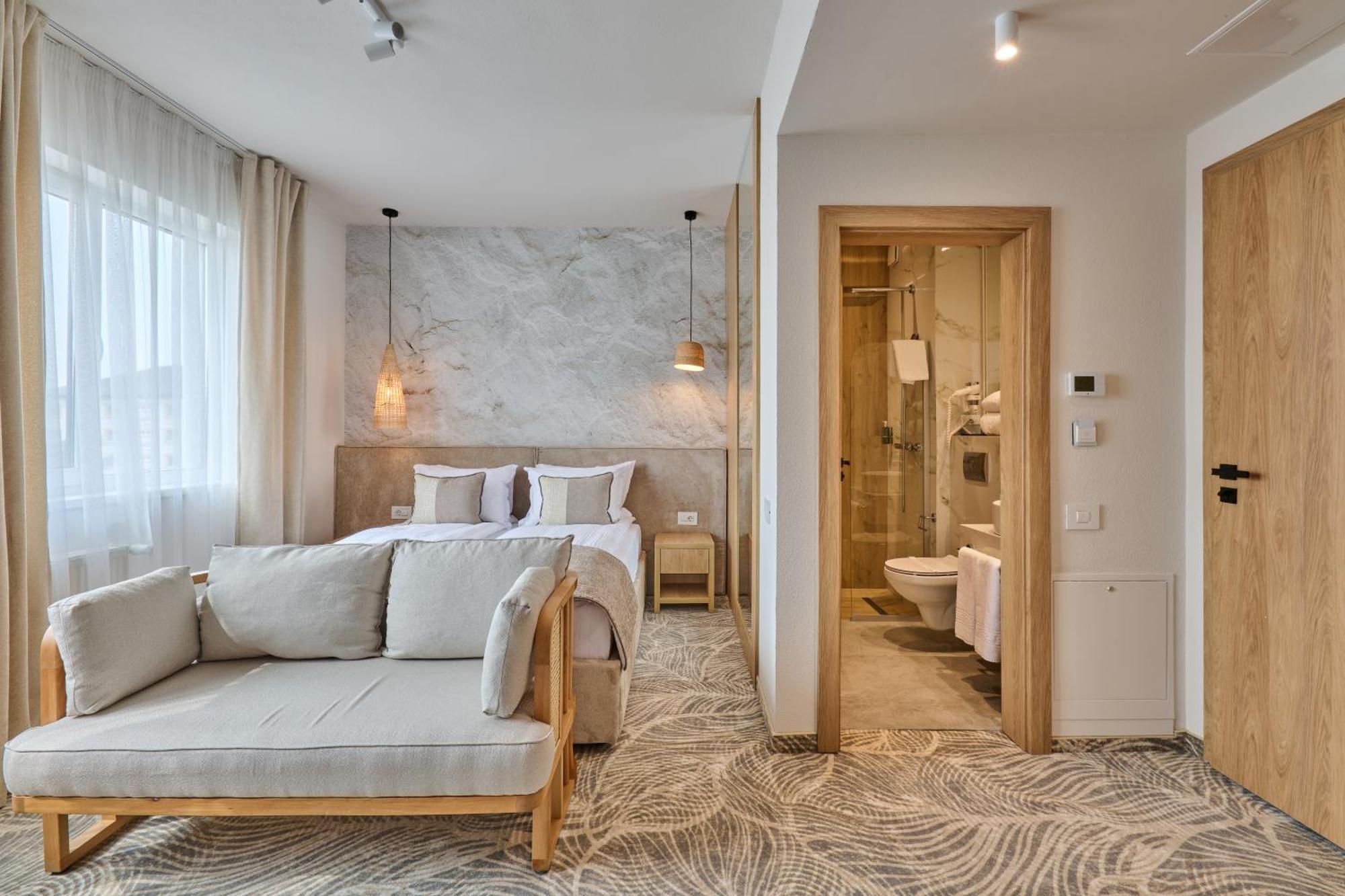 Hotel Serenity Timisoara Timişoara Exterior foto