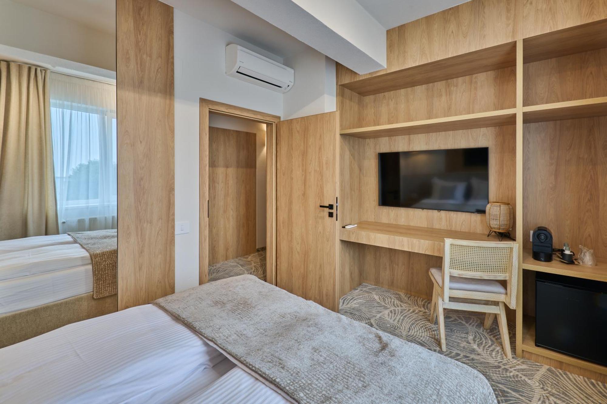 Hotel Serenity Timisoara Timişoara Exterior foto