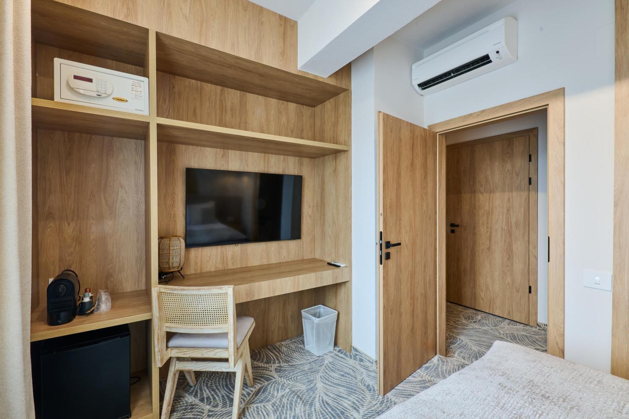 Hotel Serenity Timisoara Timişoara Exterior foto