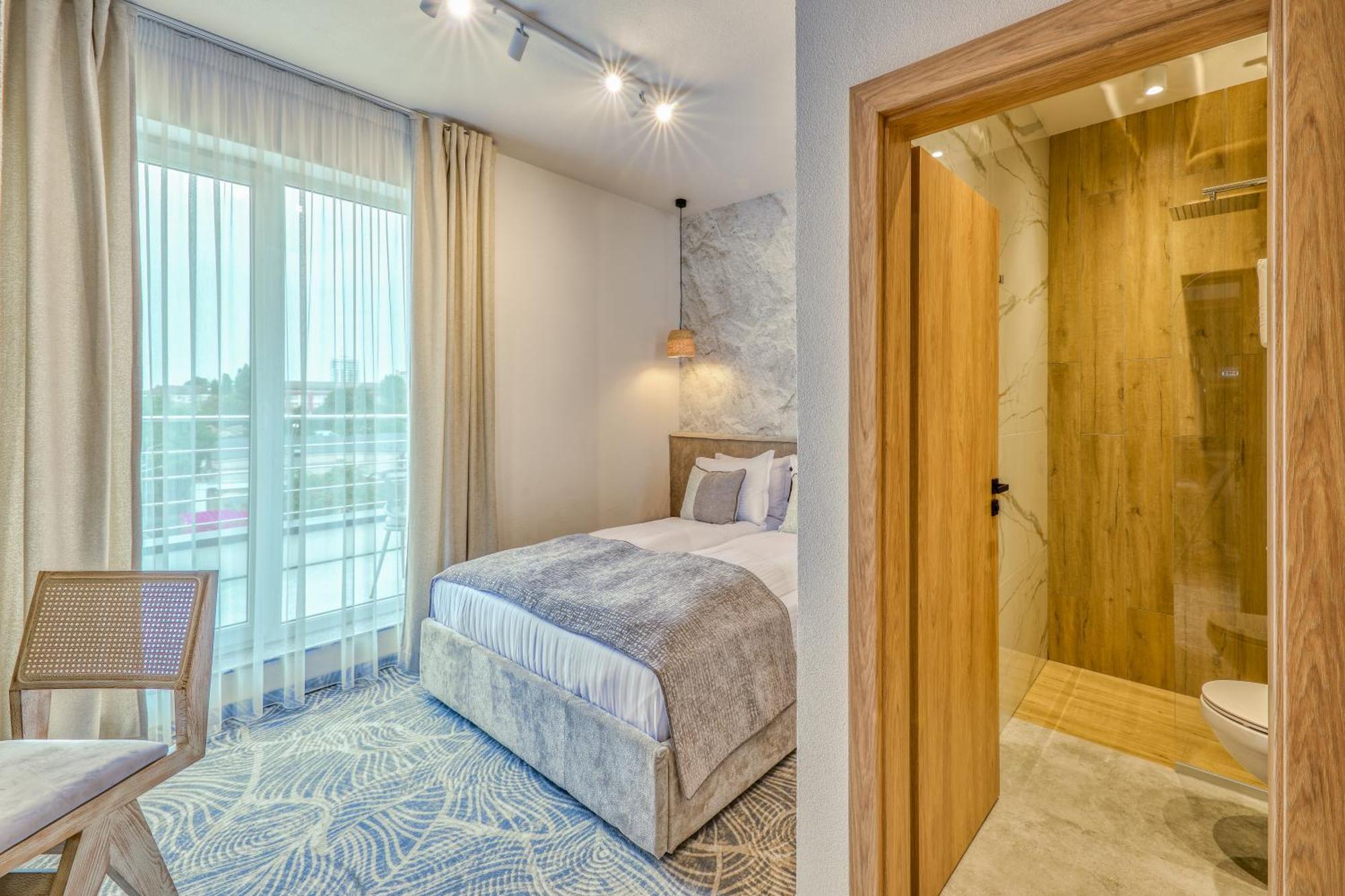 Hotel Serenity Timisoara Timişoara Exterior foto