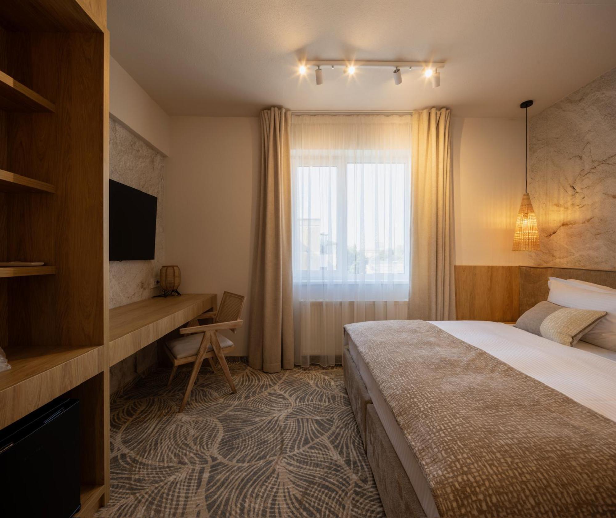 Hotel Serenity Timisoara Timişoara Exterior foto